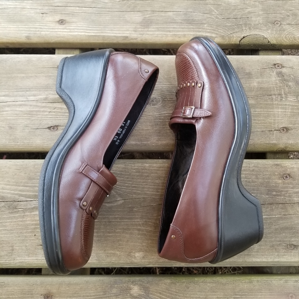 Dansko Vintage Y2K Kiltie Fringe Buckle Stud Brown Leather Platform Loafer 40 - Picture 5 of 10